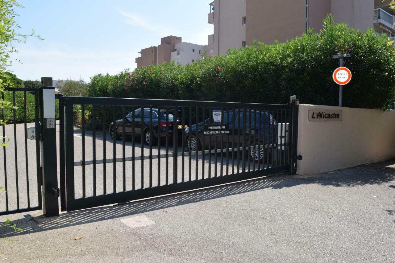 " Au Morgan De Vous " Apartamento Le Lavandou Exterior foto